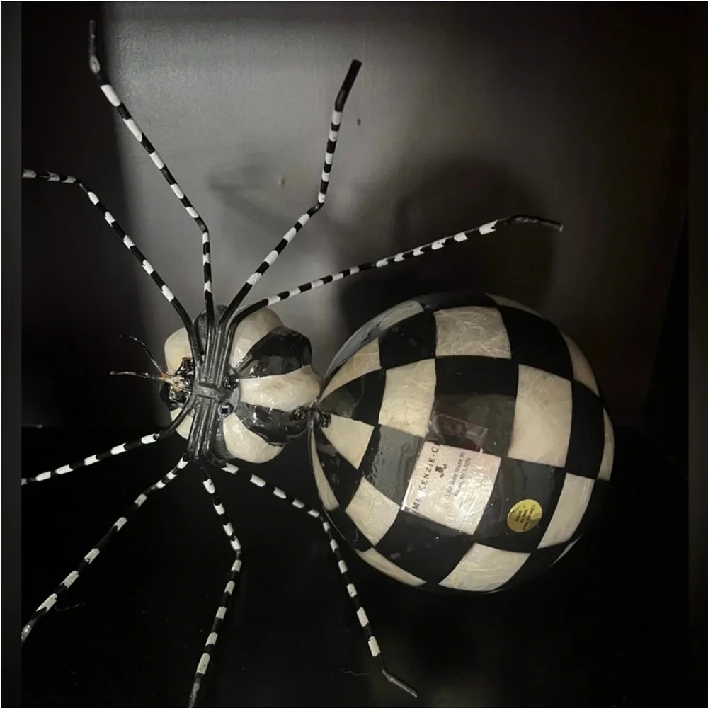 Mackenzie-Childs Spider - Courtly Capiz Spider NEW with original box! 🖤🤍